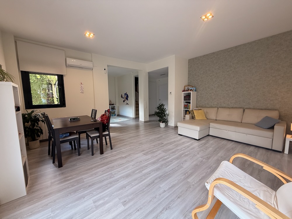Property 2533 - Image 100